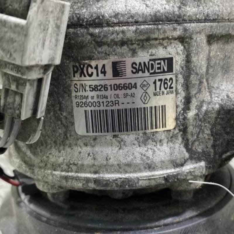 Compresseur clim RENAULT MEGANE 4 Photo n°3