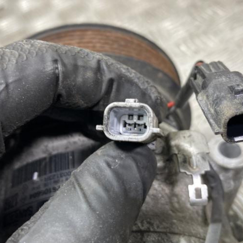 Compresseur clim RENAULT MEGANE 4 Photo n°5