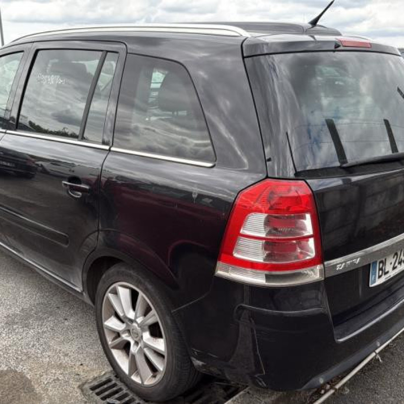 Pare choc avant OPEL ZAFIRA B Photo n°10