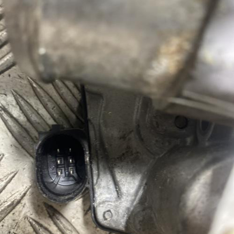 Boitier papillon FORD TRANSIT 5 Photo n°4