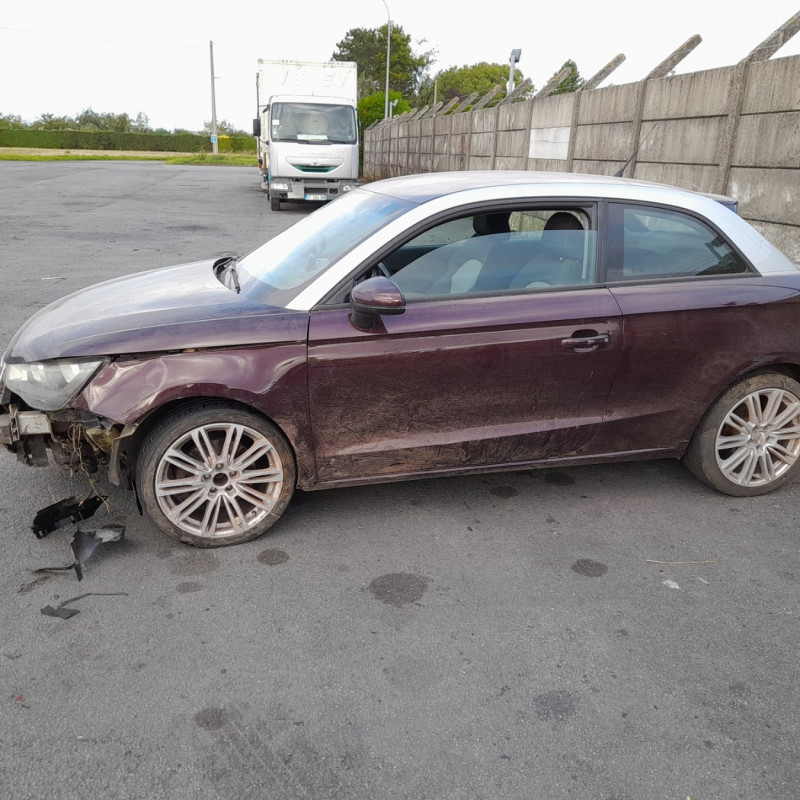 AUDI A1 1 PHASE 1 1.6 TDI - 16V TURBO Photo n°7