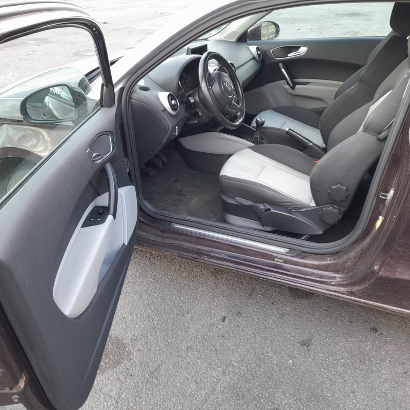 AUDI A1 1 PHASE 1 1.6 TDI - 16V TURBO Photo n°10