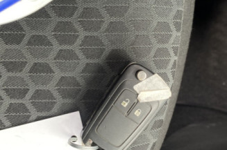 OPEL CORSA E 1.4i - 16V