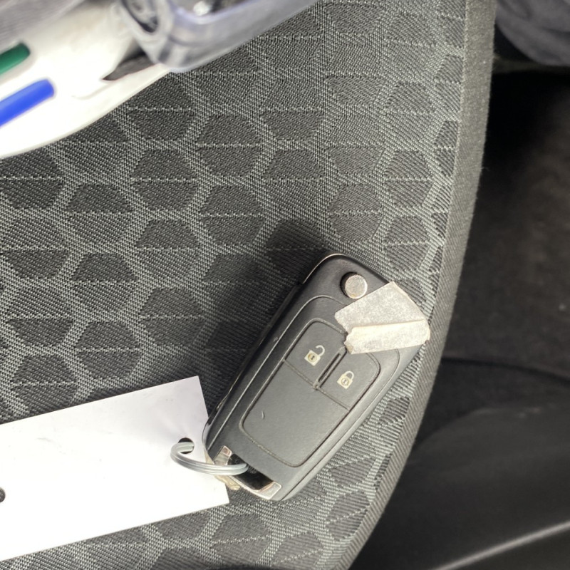 OPEL CORSA E 1.4i - 16V Photo n°10