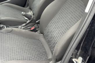 OPEL CORSA E 1.4i - 16V