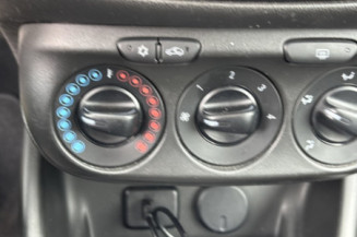 OPEL CORSA E 1.4i - 16V