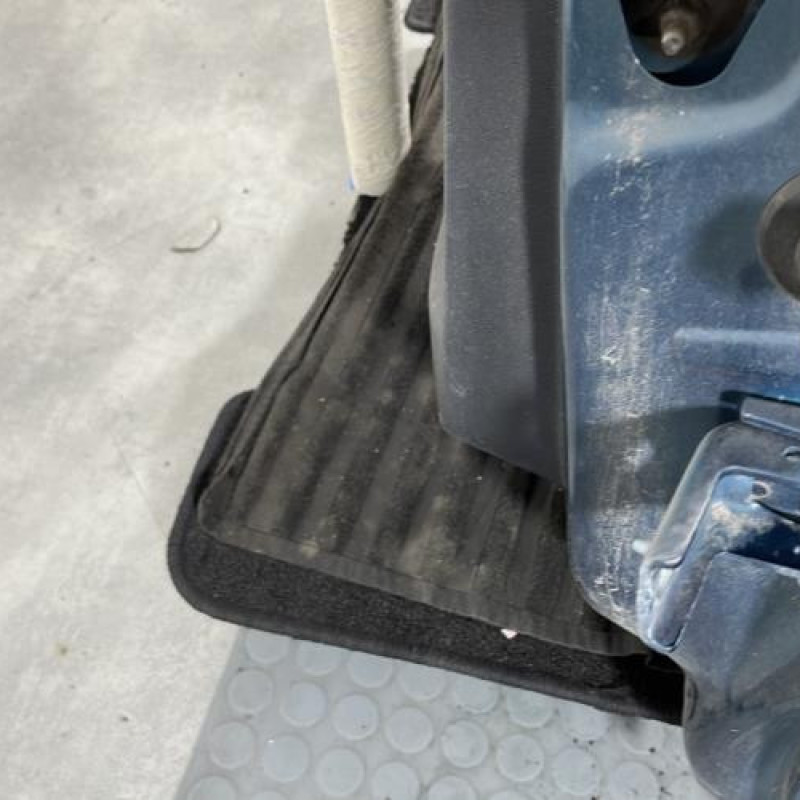 Porte arriere gauche PEUGEOT 2008 1 Photo n°5