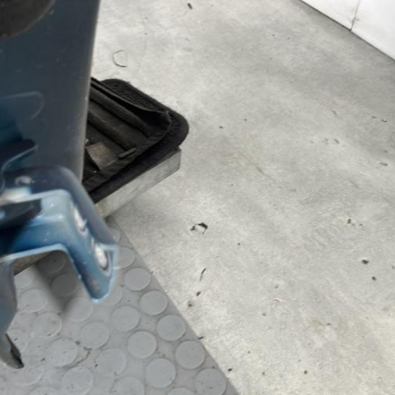 Porte avant droit PEUGEOT 2008 1 Photo n°6