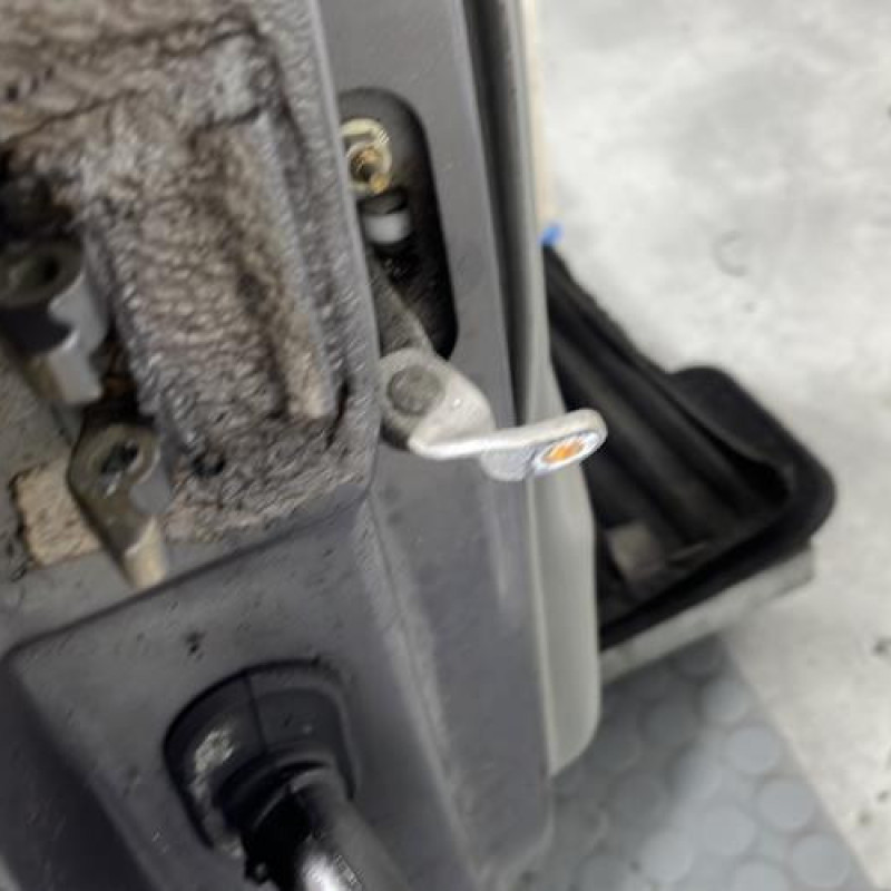 Porte avant droit RENAULT CLIO 2 Photo n°4