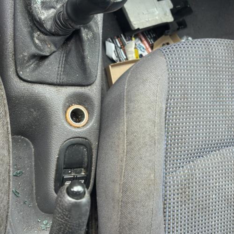 Serrure arriere droit PEUGEOT 206 Photo n°20