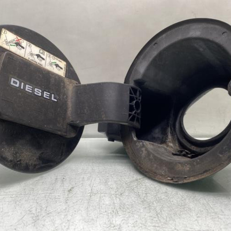 Trappe d'essence FORD FIESTA 6 Photo n°3