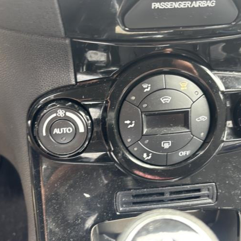 Trappe d'essence FORD FIESTA 6 Photo n°20