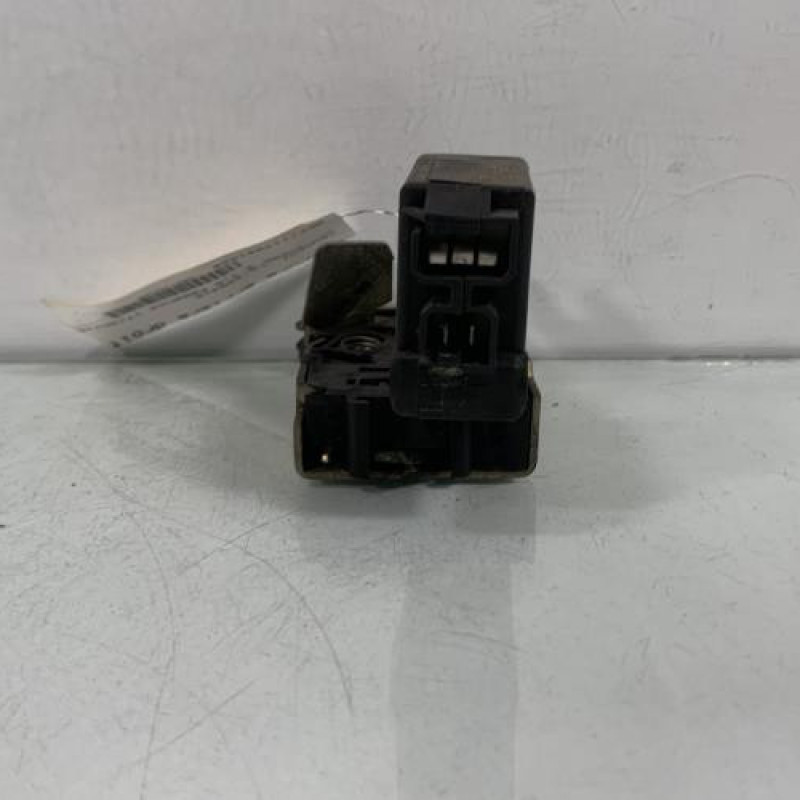 Serrure arriere droit PEUGEOT 205 Photo n°3