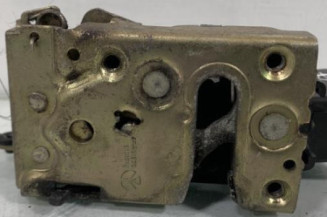 Serrure arriere droit PEUGEOT 205