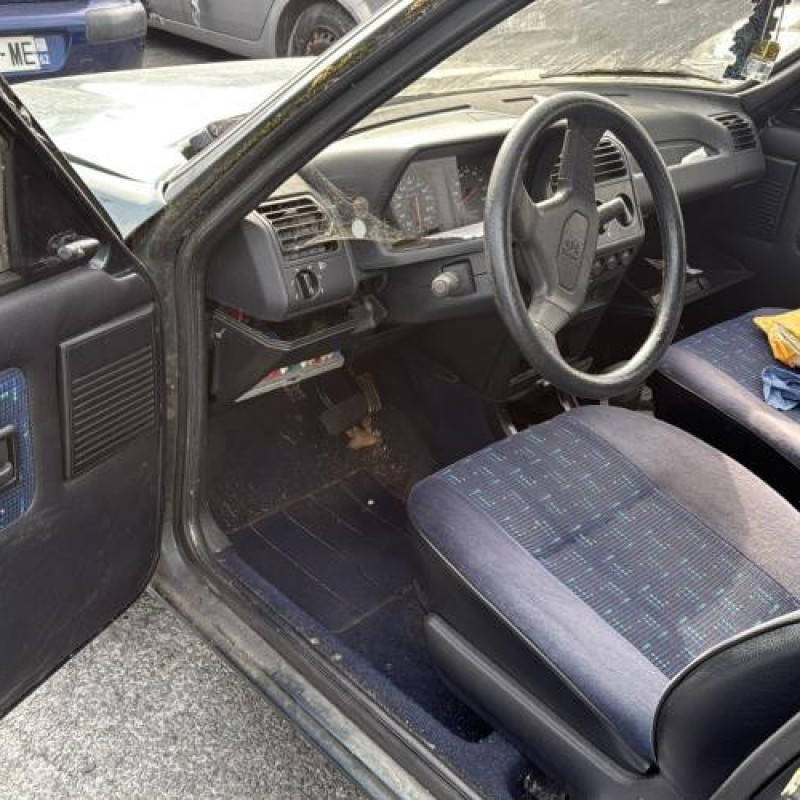 Serrure arriere droit PEUGEOT 205 Photo n°20