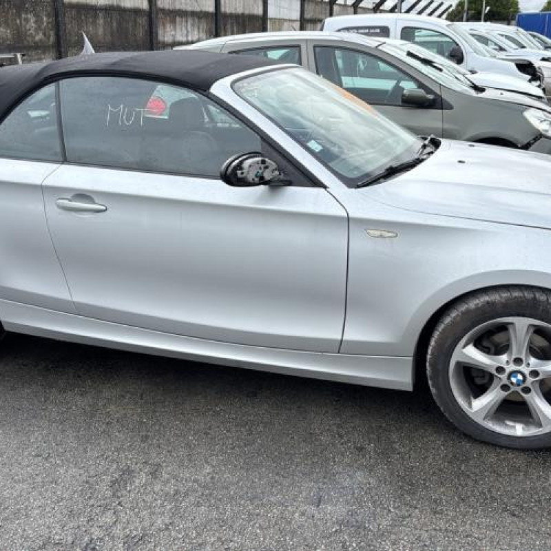 Trappe d'essence BMW SERIE 1 E88 Photo n°20