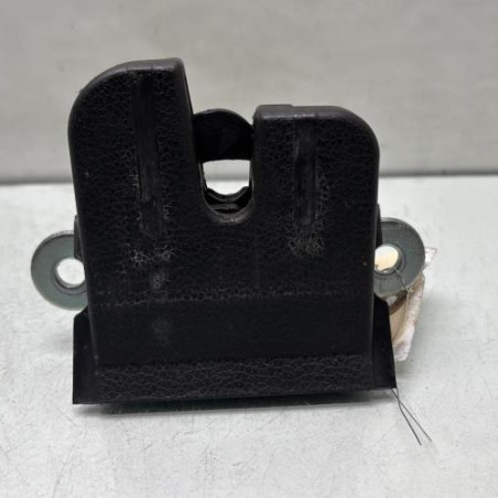 Serrure de coffre VOLKSWAGEN POLO 5 Photo n°1