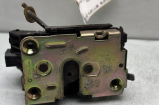 Serrure arriere gauche RENAULT R19 Photo n°1