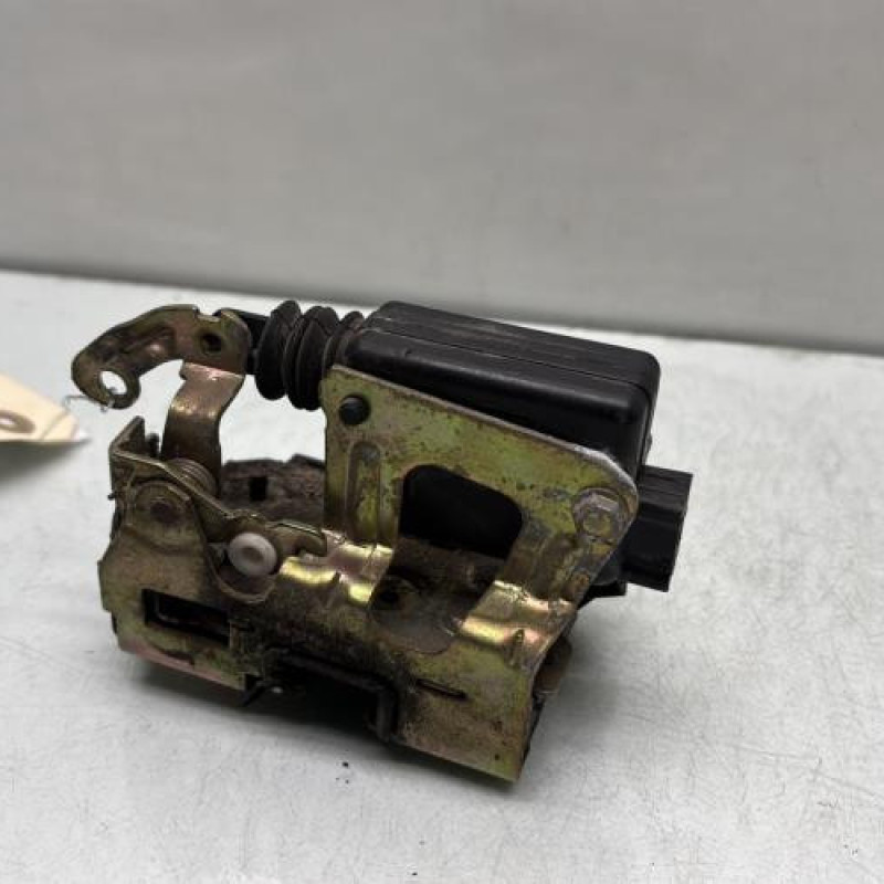 Serrure arriere gauche RENAULT R19 Photo n°3