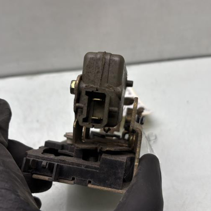 Serrure avant droit RENAULT CLIO 1 Photo n°4