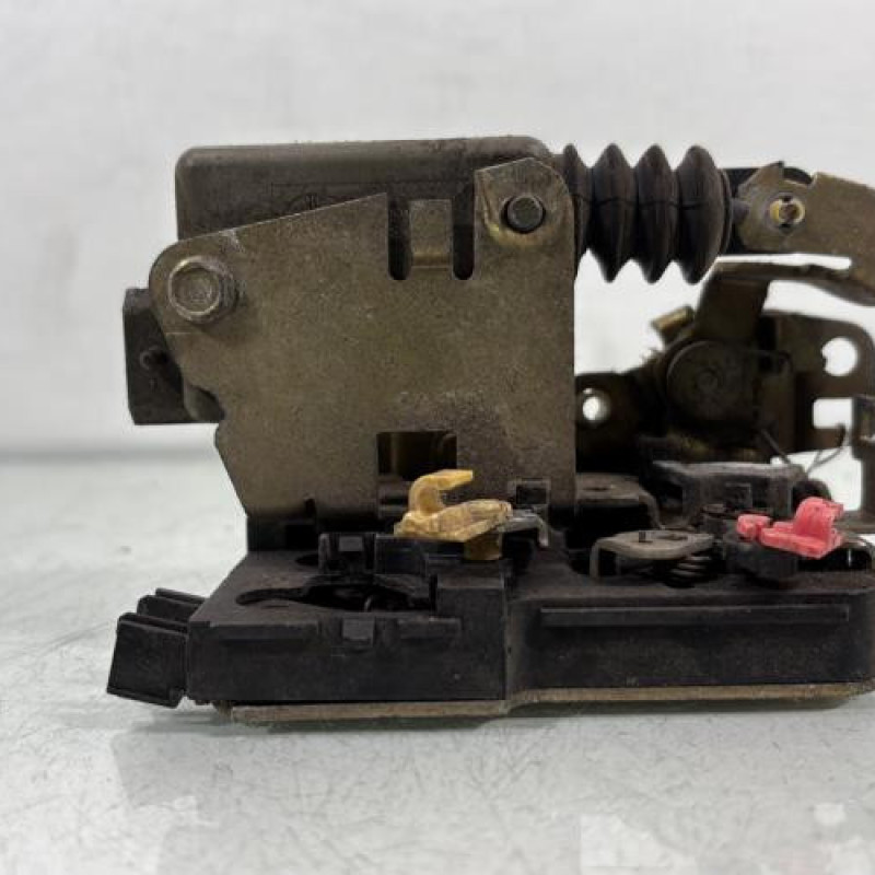 Serrure avant gauche RENAULT CLIO 1 Photo n°3