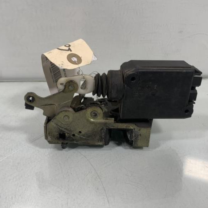 Serrure arriere gauche PEUGEOT 205 Photo n°3