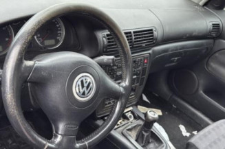 Aile avant droit VOLKSWAGEN PASSAT 4