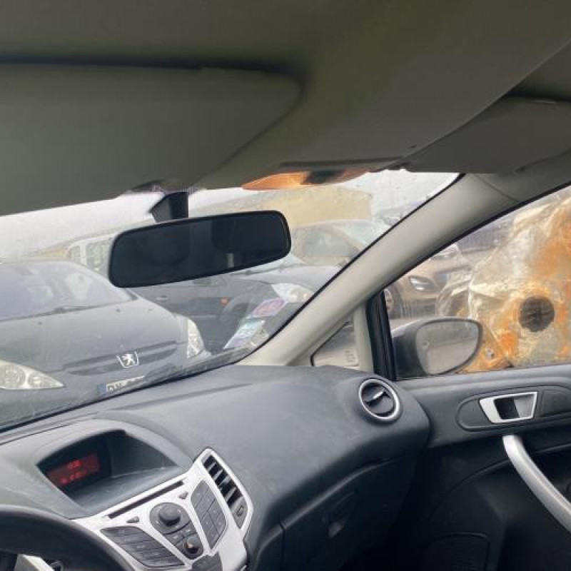 Aile avant droit FORD FIESTA 6 Photo n°16