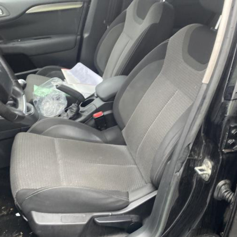 Moteur CITROEN C4 2 Photo n°11