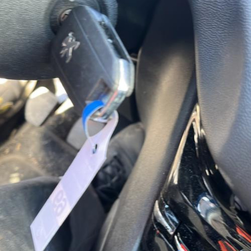 Pretensionneur de ceinture avant droit PEUGEOT 208 1 Photo n°16