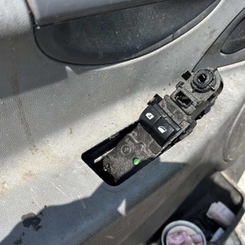 Calandre PEUGEOT EXPERT 2 Photo n°13