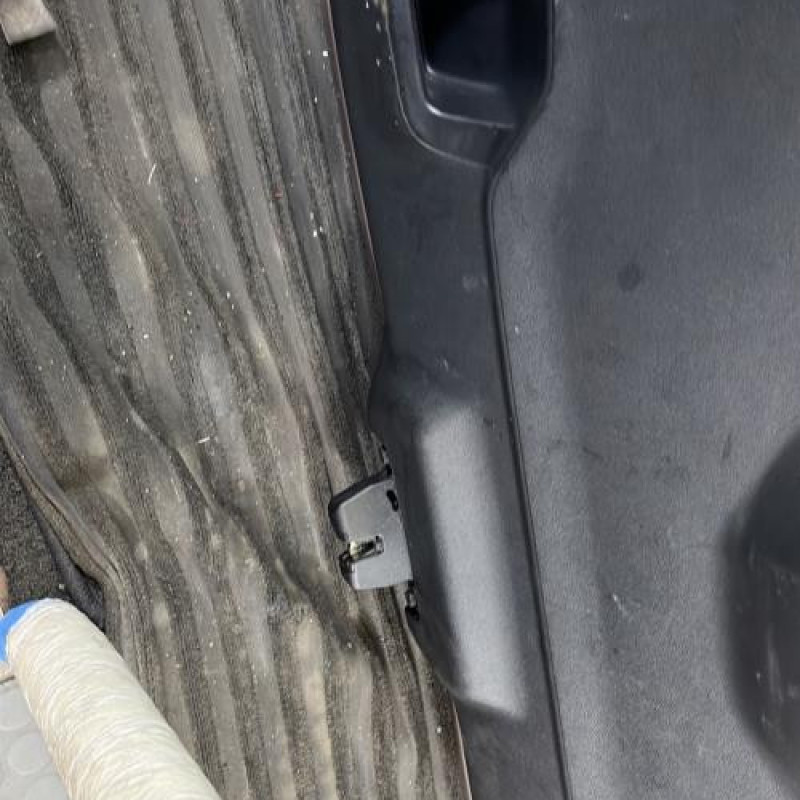 Malle/Hayon arriere PEUGEOT 208 1 Photo n°10