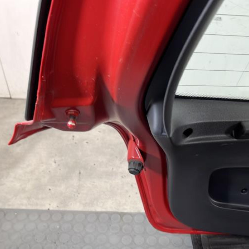 Malle/Hayon arriere RENAULT CLIO 3 Photo n°11