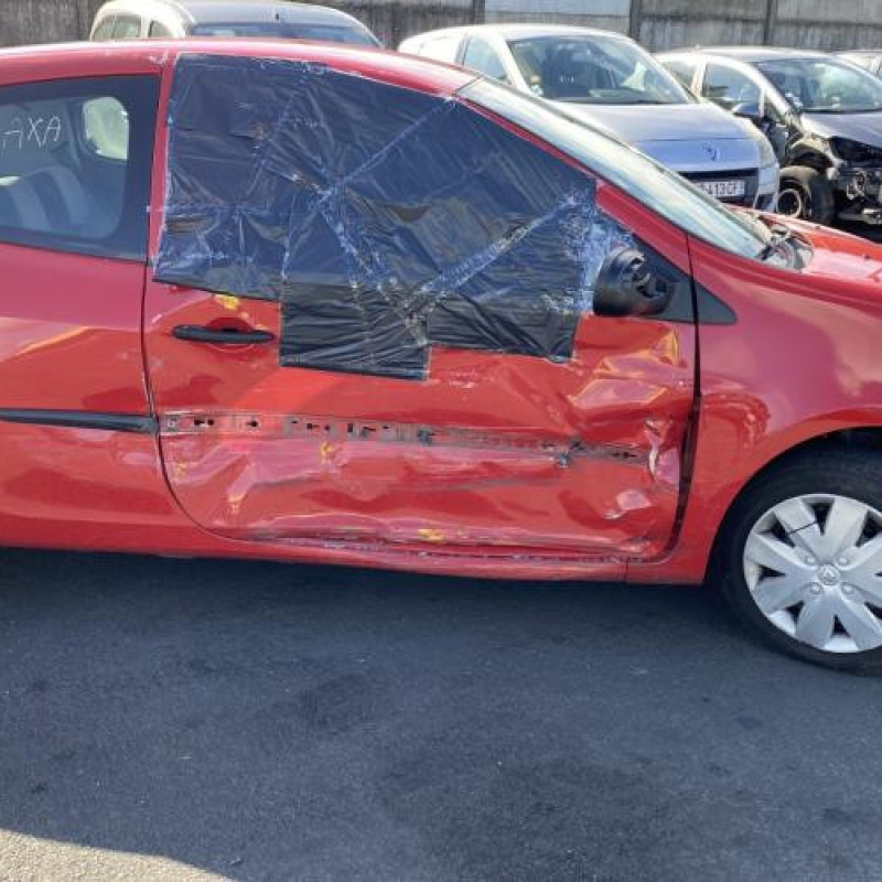 Malle/Hayon arriere RENAULT CLIO 3 Photo n°20