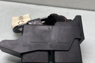 Attache ceinture arriere droit RENAULT CLIO 3