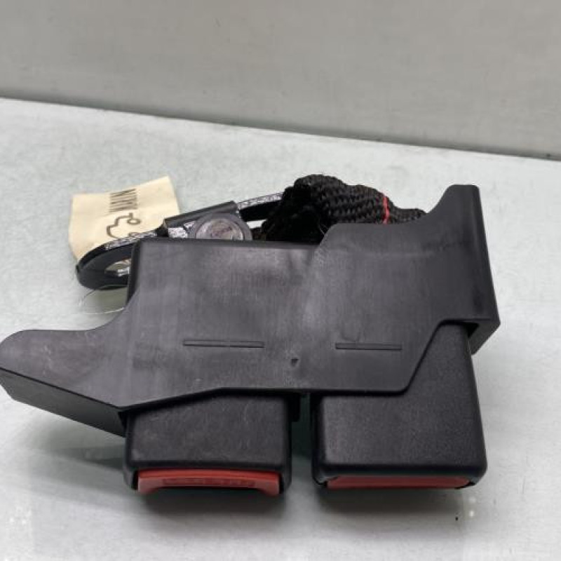 Attache ceinture arriere droit RENAULT CLIO 3 Photo n°3