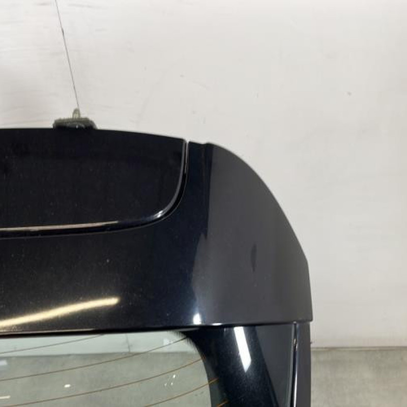 Malle/Hayon arriere FORD FIESTA 6 Photo n°3