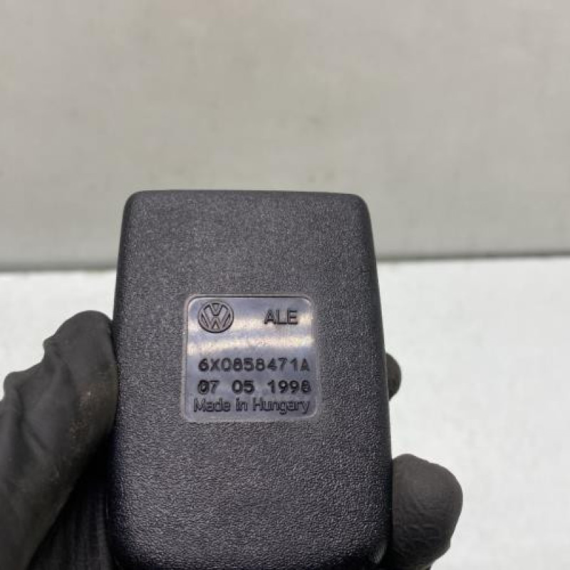 Attache ceinture avant gauche VOLKSWAGEN LUPO Photo n°3