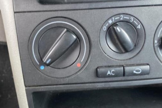 Attache ceinture avant gauche VOLKSWAGEN LUPO