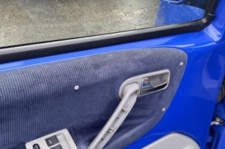 Attache ceinture avant gauche VOLKSWAGEN LUPO