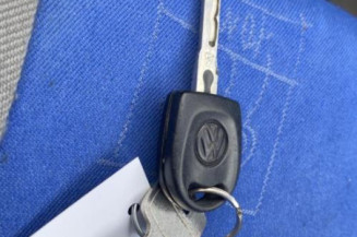 Attache ceinture avant gauche VOLKSWAGEN LUPO