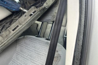 Poignee interieur porte laterale gauche RENAULT KANGOO 2