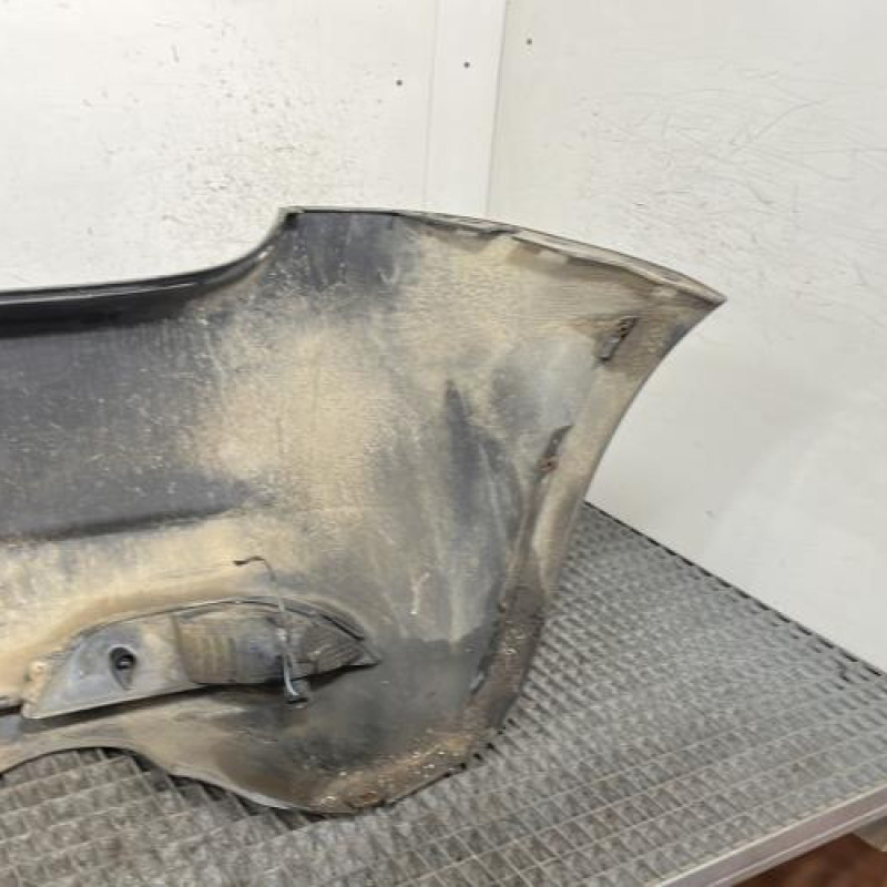 Pare choc arriere FIAT GRANDE PUNTO Photo n°4