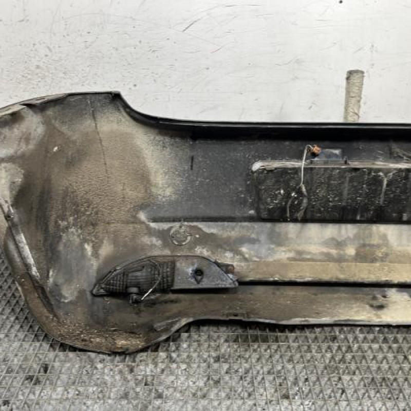 Pare choc arriere FIAT GRANDE PUNTO Photo n°6