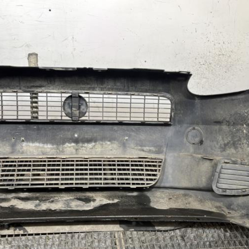 Pare choc avant FIAT GRANDE PUNTO Photo n°5