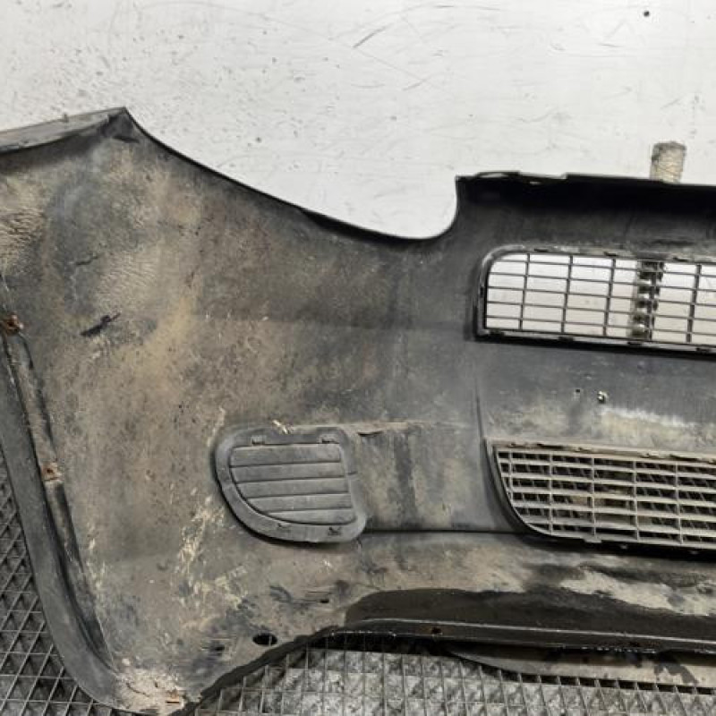 Pare choc avant FIAT GRANDE PUNTO Photo n°6