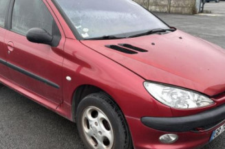 Pare choc avant PEUGEOT 206