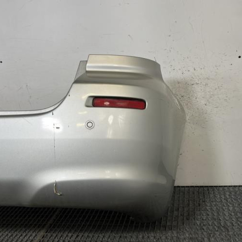 Pare choc arriere TOYOTA COROLLA VERSO 2 Photo n°3