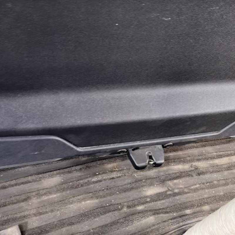 Malle/Hayon arriere PEUGEOT 308 2 Photo n°10