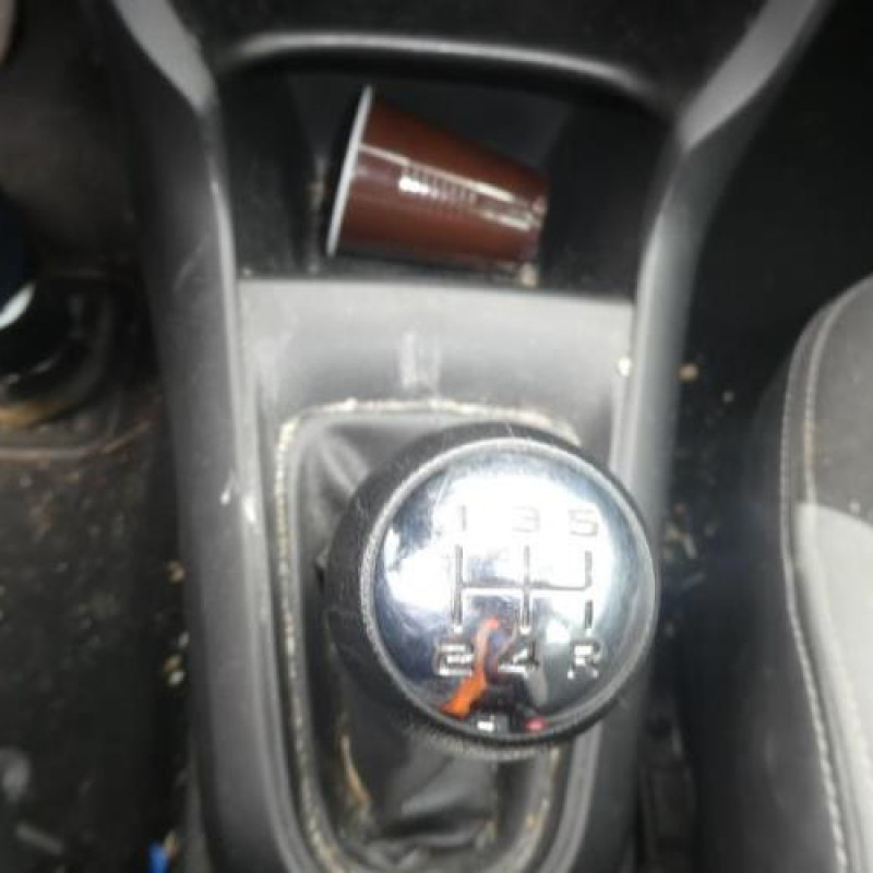 Pare choc arriere CITROEN C3 2 Photo n°14